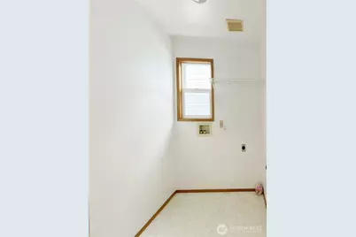 2539 S Graham, Seattle, WA 98108 - Photo 8