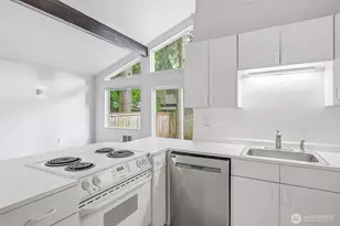 7901 196th St SW, Edmonds, WA 98026 - Photo 12