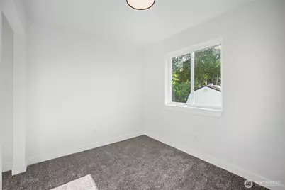 5610 Rockefeller Avenue #2, Everett, WA 98203 - Photo 10