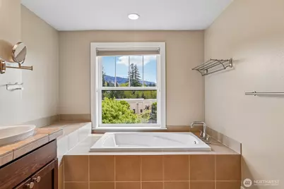 1078 NE High Street #10, Issaquah, WA 98029 - Photo 20