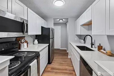 12631 NE 9th Place #C103, Bellevue, WA 98005 - Photo 12