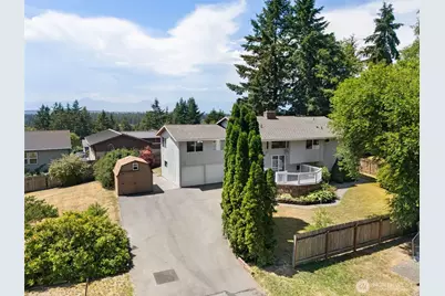 8101 McIntyre Lane NE, Bremerton, WA 98311 - Photo 2