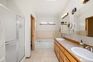 19810 98th Ave NE, Bothell, WA 98011 - Photo 28