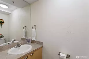 425 Vine St, Seattle, WA 98121 - Photo 12
