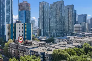 425 Vine St, Seattle, WA 98121 - Photo 24