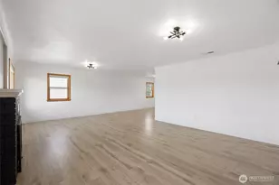 204 E 6th St, Lind, WA 99341 - Photo 6