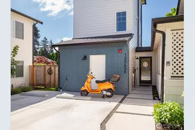 12060 8th Avenue NW #B, Seattle, WA 98177 - Photo 2