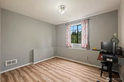 8906 10th Drive SE, Everett, WA 98208 - Photo 12