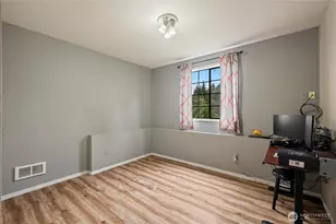 8906 10th Dr SE, Everett, WA 98208 - Photo 12