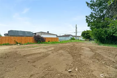 2922 Sumner Avenue, Hoquiam, WA 98550 - Photo 2