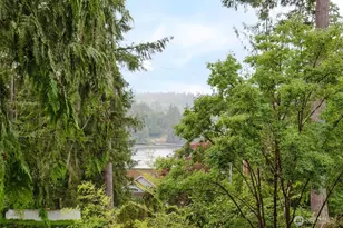 1649 NE Harvard Ave, Keyport, WA 98345 - Photo 6