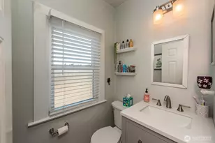233 E 9th St, Port Angeles, WA 98362 - Photo 28
