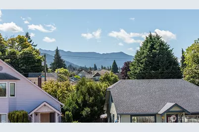 233 E 9th St, Port Angeles, WA 98362 - Photo 24