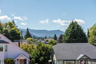 233 E 9th St, Port Angeles, WA 98362 - Photo 24