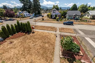 233 E 9th St, Port Angeles, WA 98362 - Photo 32