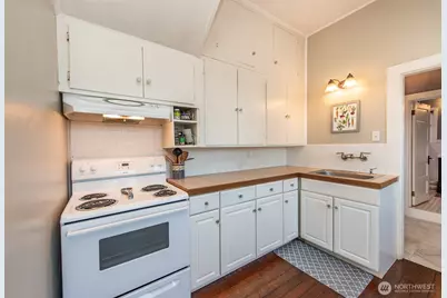 233 E 9th St, Port Angeles, WA 98362 - Photo 12