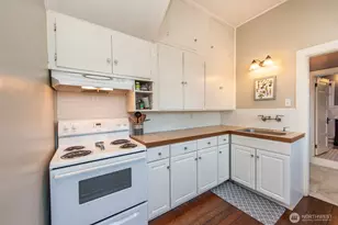 233 E 9th St, Port Angeles, WA 98362 - Photo 12