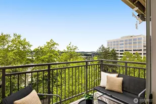 3811 SE 130th Ln, Bellevue, WA 98006 - Photo 2