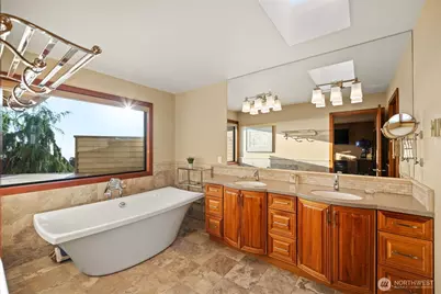 13705 68th Avenue W, Edmonds, WA 98026 - Photo 32