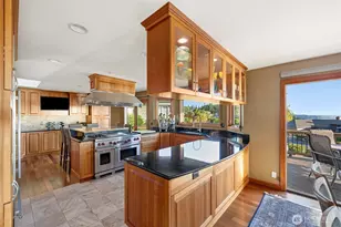 13705 68th Ave W, Edmonds, WA 98026 - Photo 18