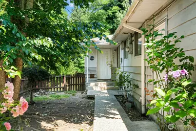 7218 NE 155th Street, Kenmore, WA 98028 - Photo 4