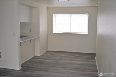 929 N 105th Street #B, Seattle, WA 98133 - Photo 4