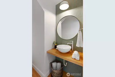 8738 B 13th Avenue NW, Seattle, WA 98117 - Photo 10