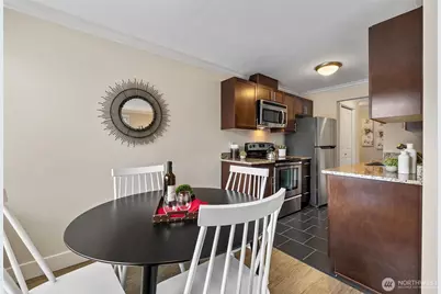 2230 NW 59th Street #202, Seattle, WA 98107 - Photo 8