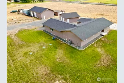 10946 NE 5.2 Road, Moses Lake, WA 98837 - Photo 1