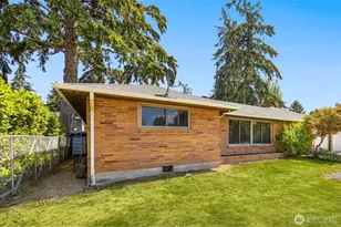 24608 Marine View Dr S, Des Moines, WA 98198 - Photo 1