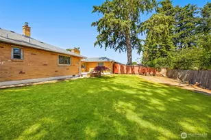 24608 Marine View Dr S, Des Moines, WA 98198 - Photo 18