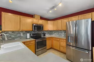 15325 SE 155th Pl, Renton, WA 98058 - Photo 14