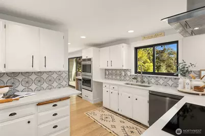 15041 Skogen Lane NE, Bainbridge Island, WA 98110 - Photo 16