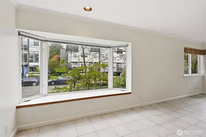 4811 Phinney Avenue N #101, Seattle, WA 98103 - Photo 6