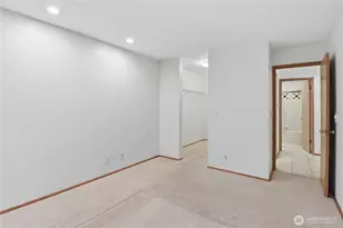 4811 Phinney Ave N, Seattle, WA 98103 - Photo 14