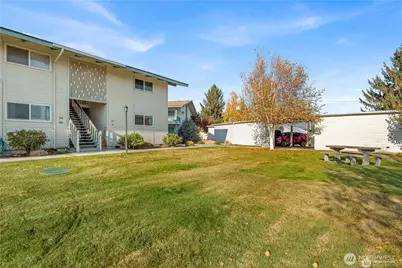 1313 Washington Street #12B, Wenatchee, WA 98801 - Photo 2