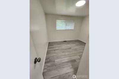 8810 NE 187th Street, Bothell, WA 98011 - Photo 28