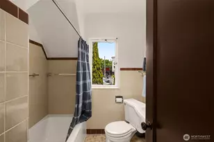 1516 E Republican St, Seattle, WA 98112 - Photo 24