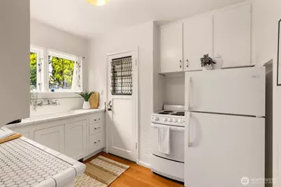 1516 E Republican Street #3, Seattle, WA 98112 - Photo 14