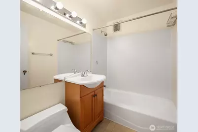 1800 Taylor Avenue N #112, Seattle, WA 98109 - Photo 14