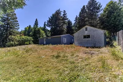 140 W Spruce Street, Port Ludlow, WA 98365 - Photo 2