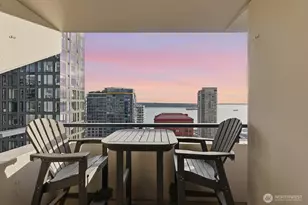 2100 3rd Ave, Seattle, WA 98121 - Photo 16