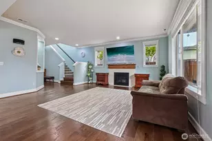 10015 1st St NE, Lake Stevens, WA 98258 - Photo 4