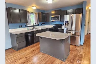 7664 NW Kildare Loop, Silverdale, WA 98383 - Photo 2