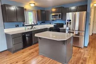 7664 NW Kildare Loop, Silverdale, WA 98383 - Photo 2