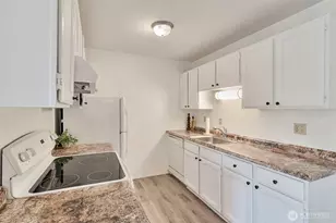 2500 81st Ave SE, Mercer Island, WA 98040 - Photo 4