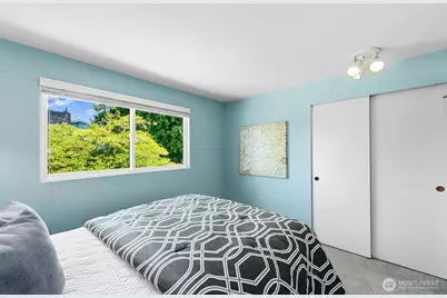 4400 157th Avenue SE, Bellevue, WA 98006 - Photo 22
