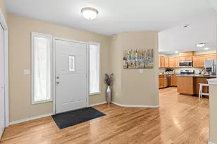 18319 Driftwood Dr E, Lake Tapps, WA 98391 - Photo 8