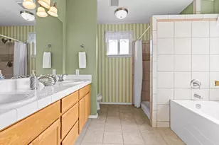 18319 Driftwood Dr E, Lake Tapps, WA 98391 - Photo 28
