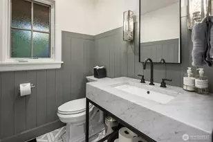 7306 Island Crest Way, Mercer Island, WA 98040 - Photo 16